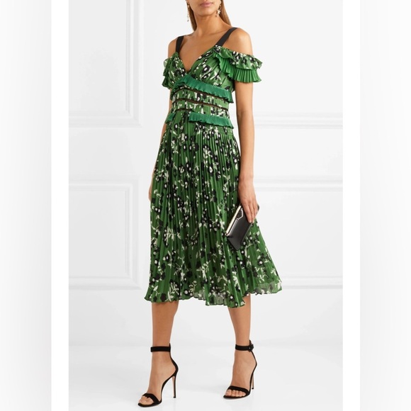 meghan markle green self portrait dress Meghan Markle Green Self Portrait Dress